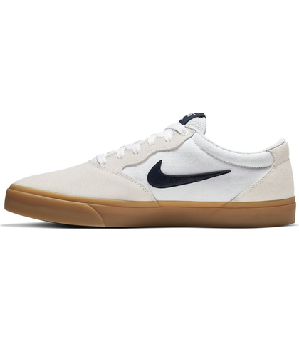 nike sb chron slr leather trainers in white