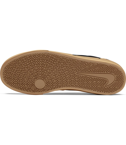 nike charge black gum