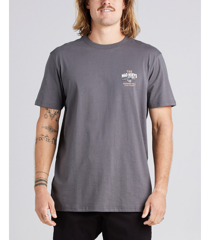 MAD HUEYS STILL SEARCHING S/S TEE - CHARCOAL