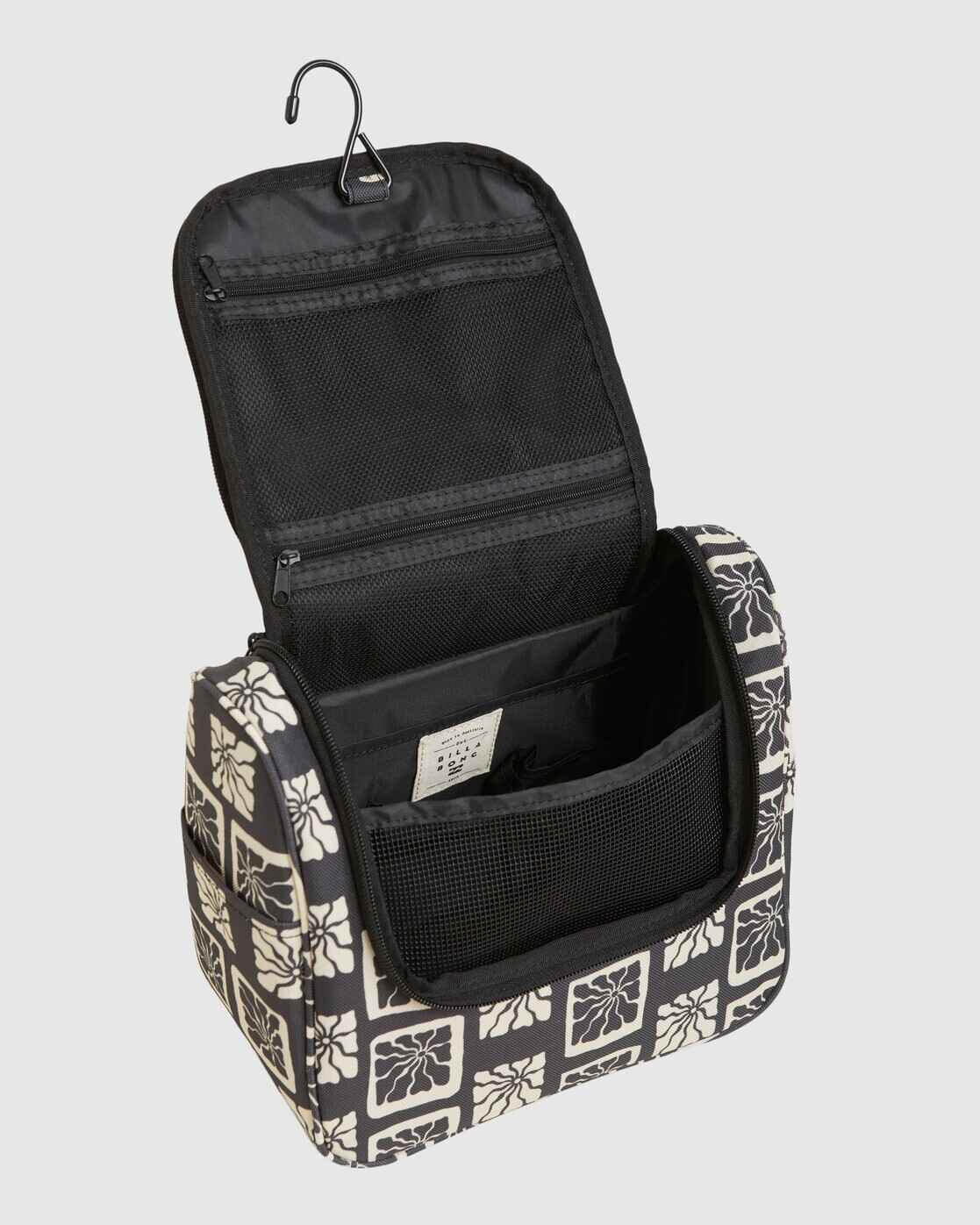 billabong traveller stashie toiletry bag Travel Beauty unrolls for quick access to your items Buy Mens Traveller Stashie -