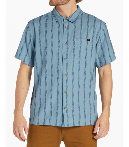 BILLABONG MENS SUNDAYS JACQUARD S/S DRESS SHIRT - WASHED BLUE