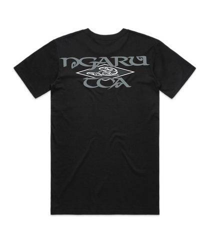 NGARU TOA DIAMOND TEE - BLACK