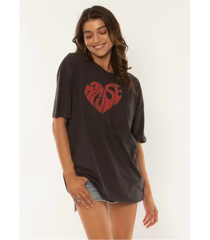 AMUSE SOCIETY AMUSE HEART S/S BOYFRIEND TEE - CHARCOAL