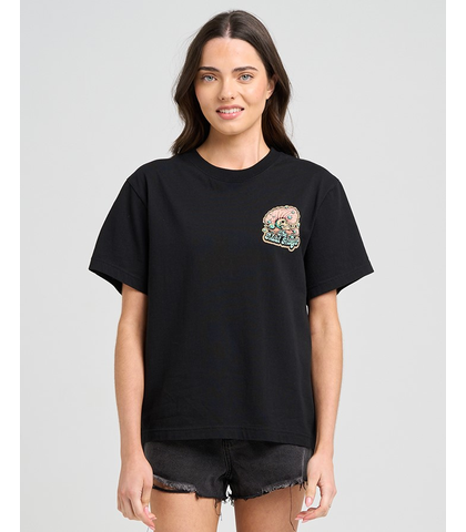 MAD HUEYS LADIES TAIL UNTOLD TEE - BLACK