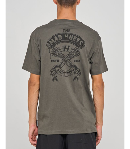 MAD HUEYS FKRS AHOY S/S TEE - CHARCOAL